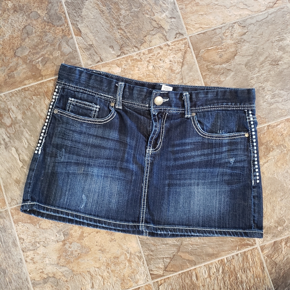 Maurice's Mini-Skirt